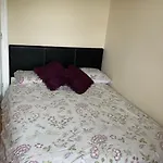 Four Bedroomed Townhouse לטרקני