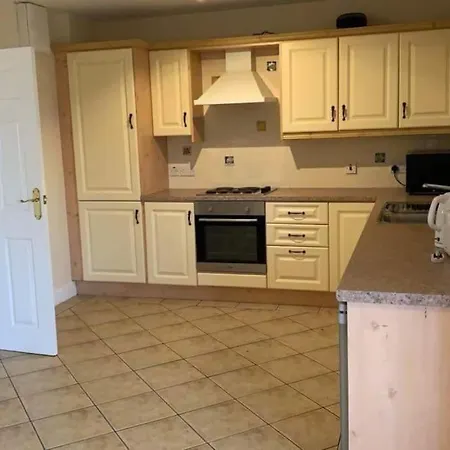 بيت للعطل Four Bedroomed Townhouse ليتيركيني