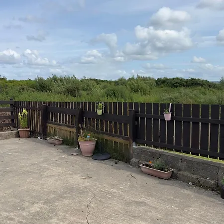 بيت للعطل Four Bedroomed Townhouse