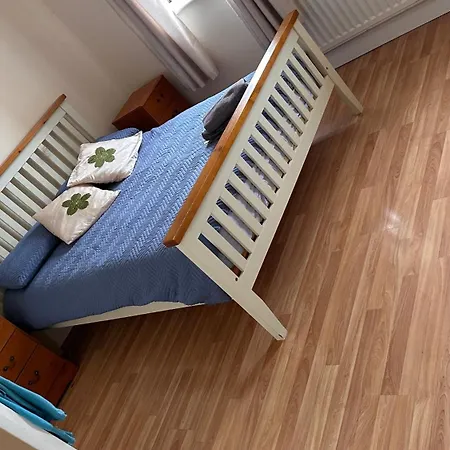 Four Bedroomed Townhouse לטרקני