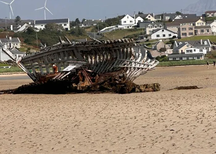 Four Bedroomed Townhouse * 莱特肯尼